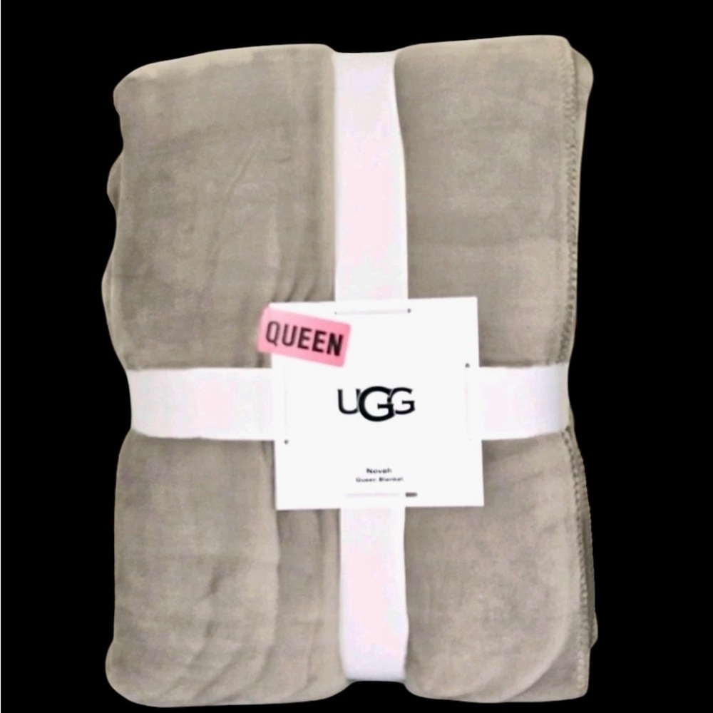 UGG Novah Queen Soft Decadent Plush Fleece Blanket …NWT!